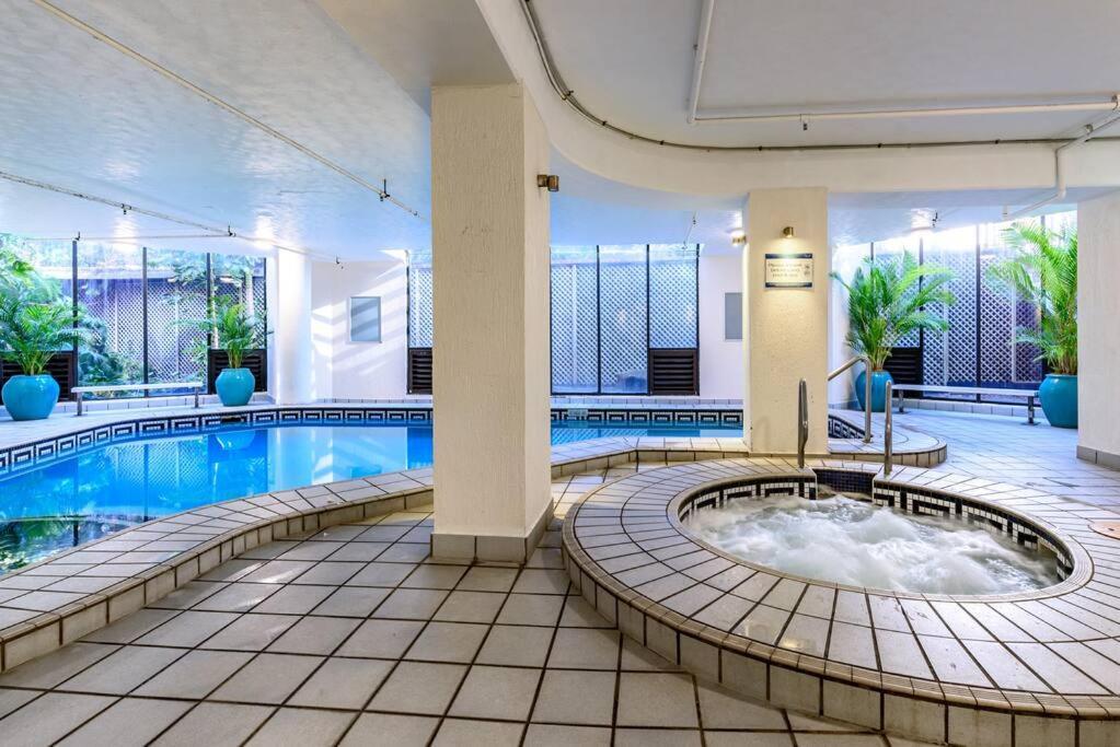 Excluza At The Aegean Gold Coast Exterior photo