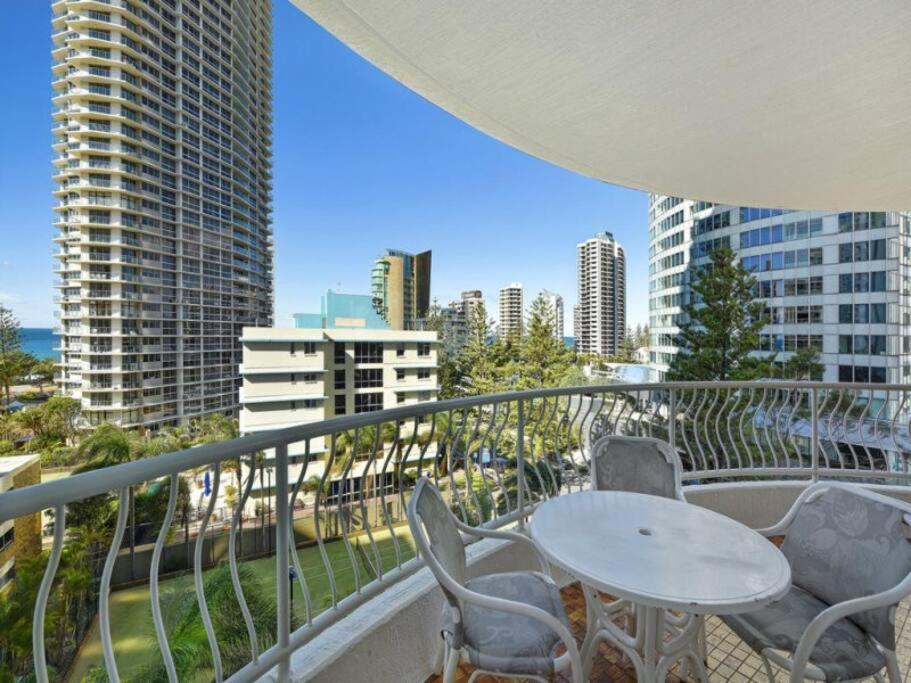 Excluza At The Aegean Gold Coast Exterior photo